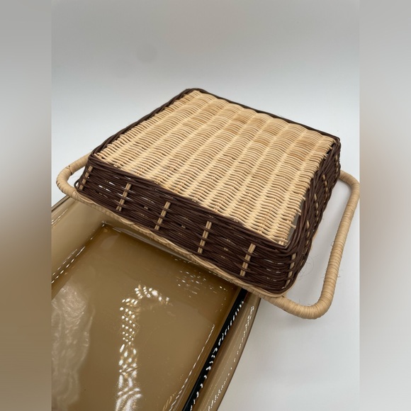 Vintage Pyrex x Corningware Fireside Dish w/ Wicker Basket, 8”X8” - Picture 7 of 7